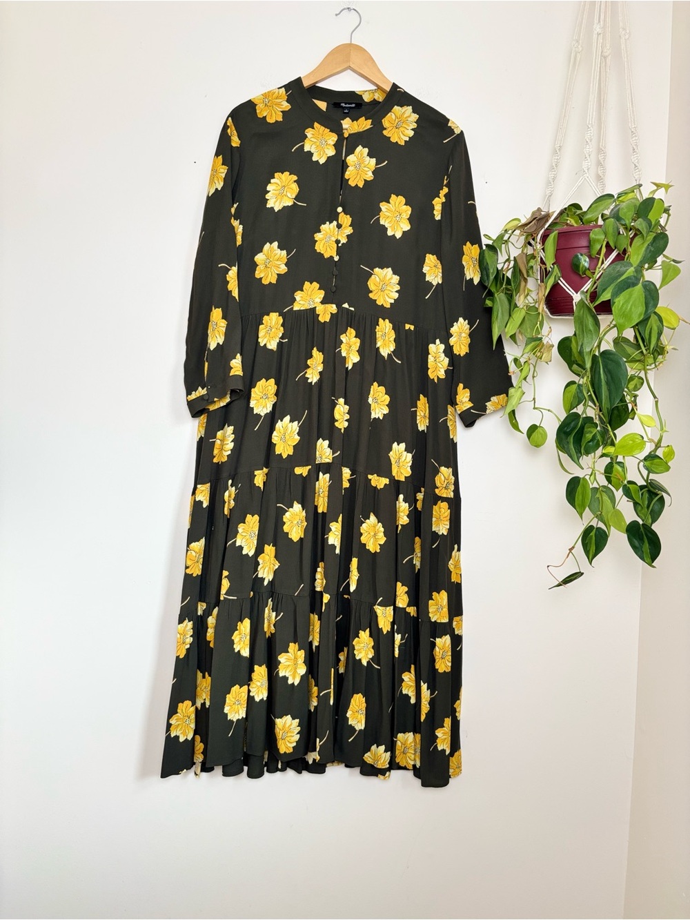 Madewell Button-Front Tier Dress in Fall
Flowers - Picture 3 of 9